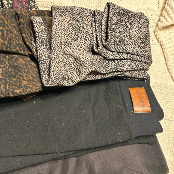 Bundle of Cozie’s / Cozy Fleece Lined Leggings - Picture 3 of 8